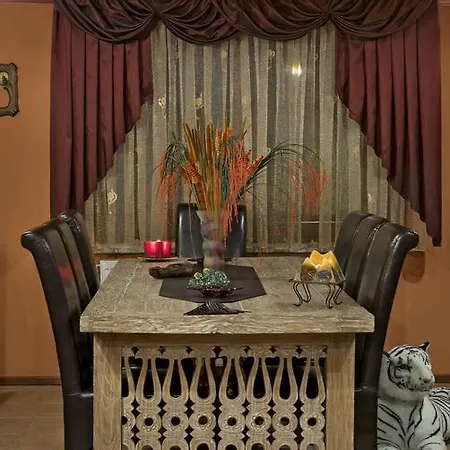 οντάς και Πανσιόν Αράχωβα